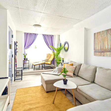 2 Bedroom Cozy Central Apartment Нью-Йорк Екстер'єр фото